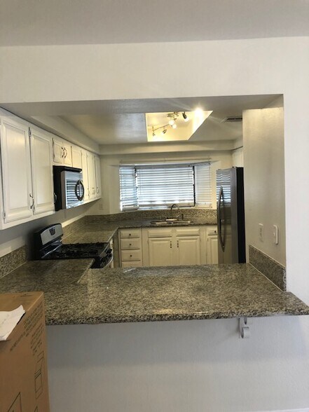 Building Photo - 3944 Edgemoor Way