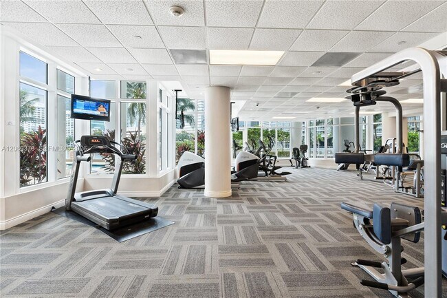 Building Photo - 801 Brickell Key Blvd