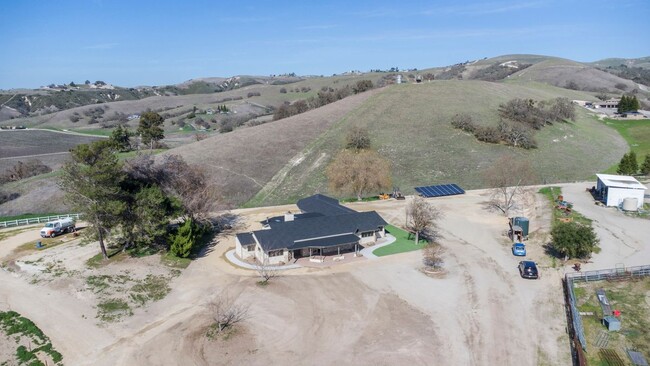 Building Photo - 8850 Rocky Canyon Rd