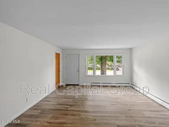 Building Photo - 309 Harlem St