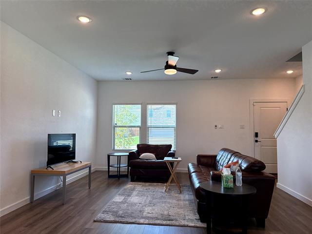 Building Photo - 537 Ridgewood Dr