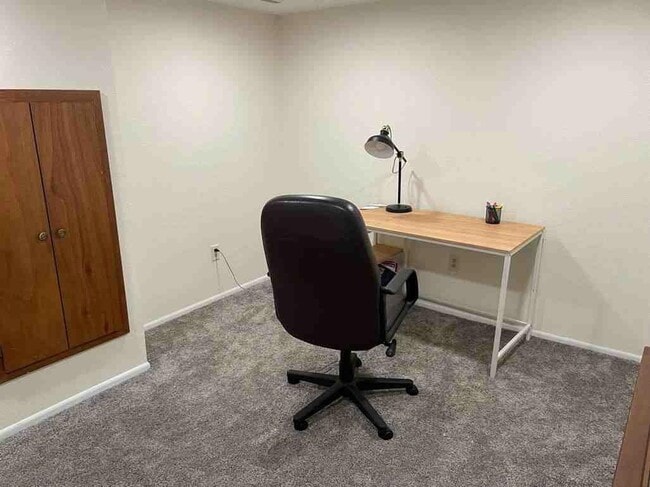 Building Photo - 7618 Westchester Dr