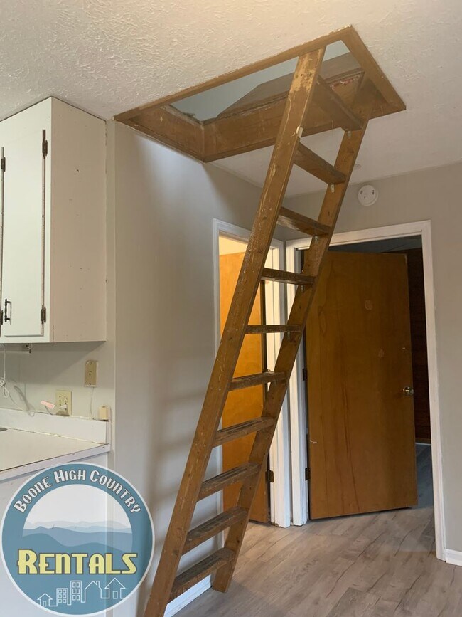 Building Photo - 182 Alpine Acres Rd