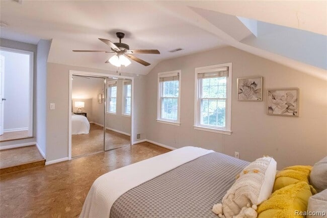 Building Photo - 1834 Fairview St