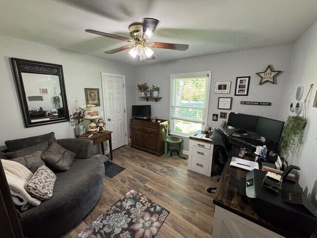 Building Photo - 3023 Britney Dr