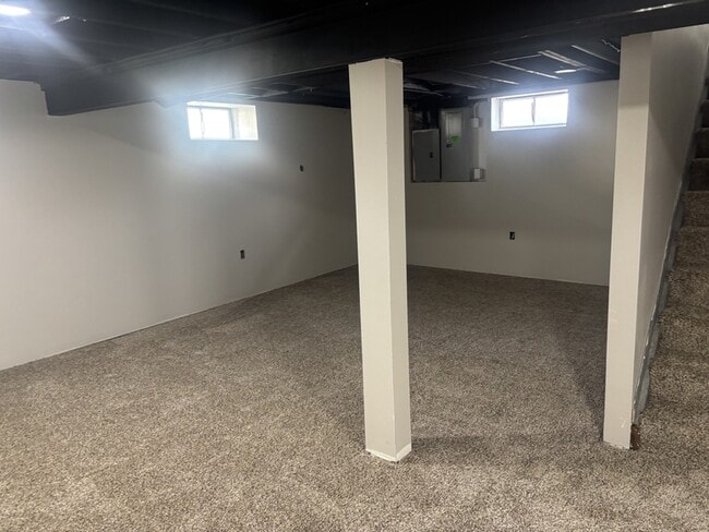 Building Photo - 253 Jacolyn Dr NW