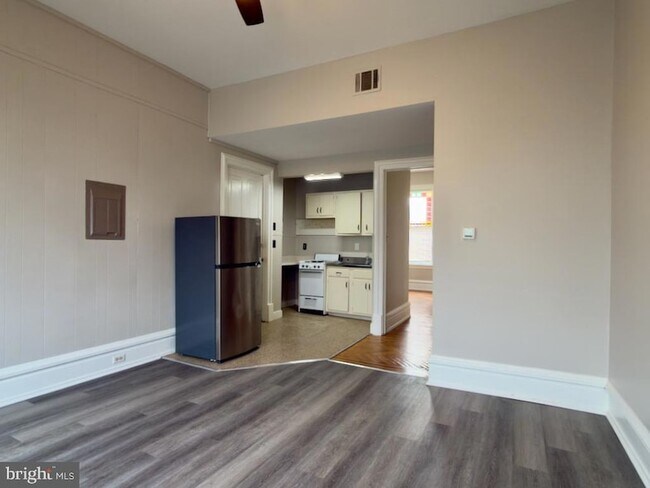 Building Photo - 2011 N 3rd St