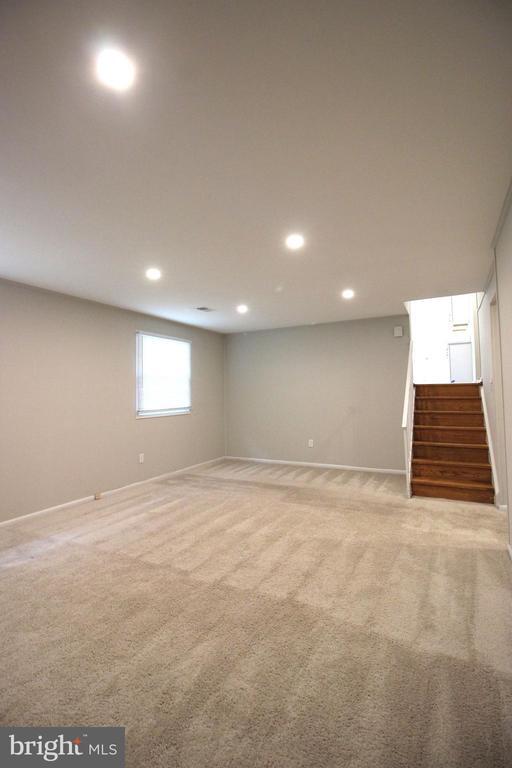 Building Photo - 6211 Duntley Ct
