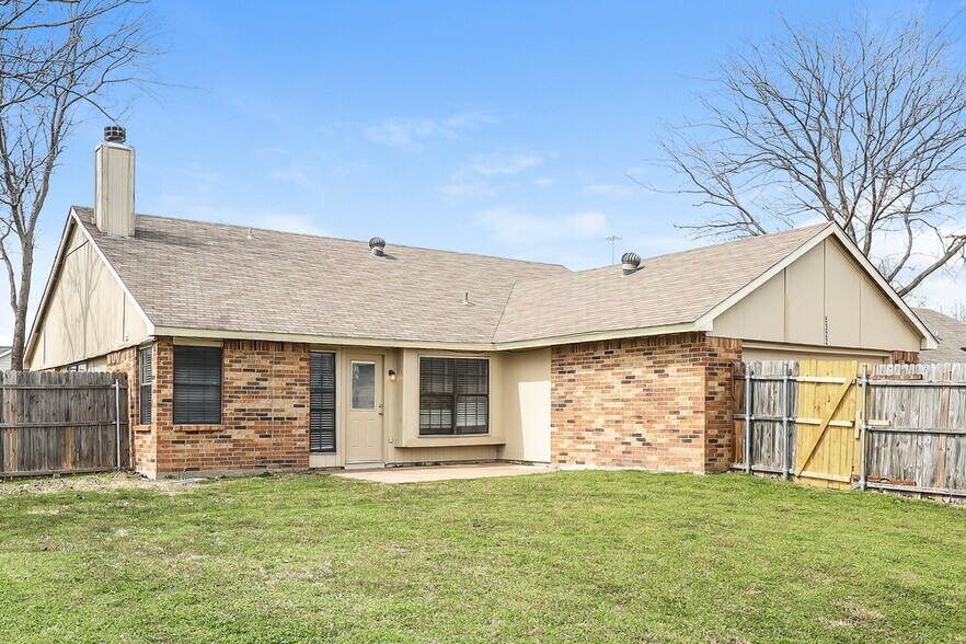 Building Photo - 5322 Brookport Dr