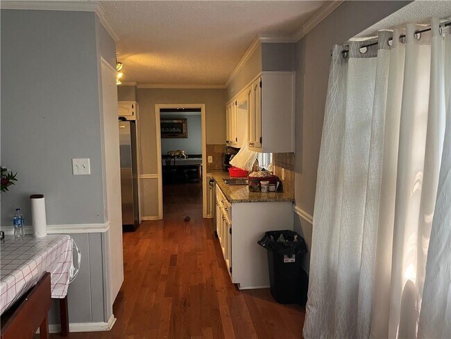 Building Photo - 1159 Aurora Ct