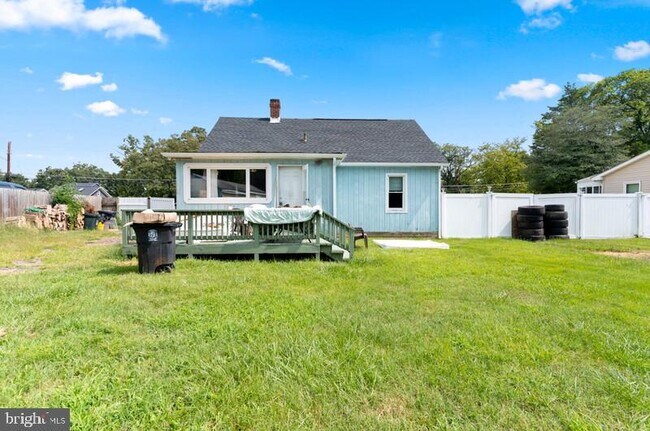 Building Photo - 7523 Webster Ln