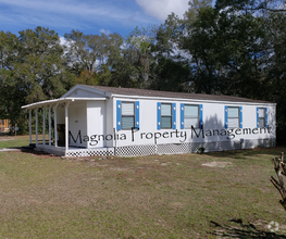 Building Photo - 3 bedroom 2 bathroom Double Wide Trailer