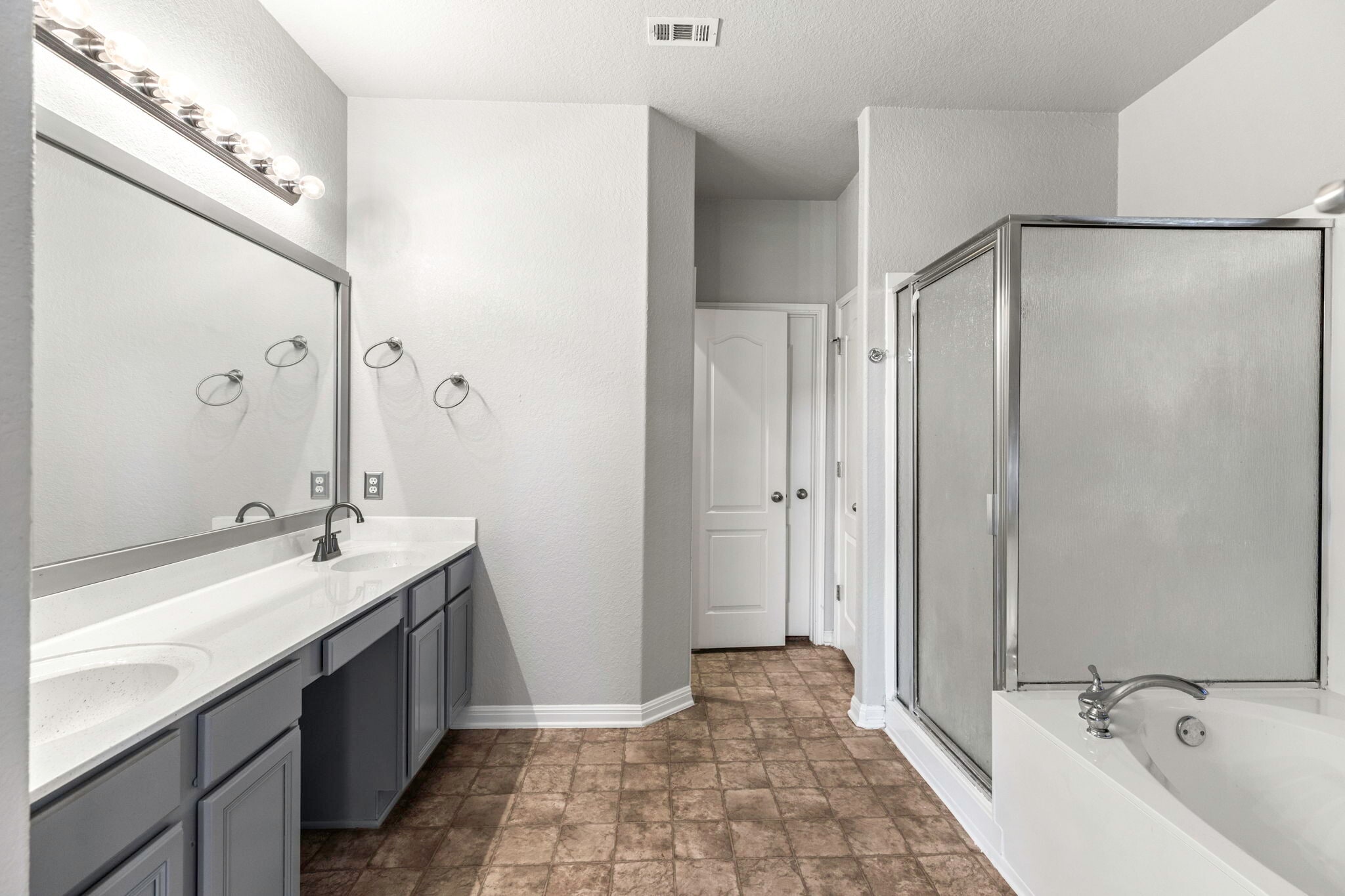 Building Photo - 419 Coyanosa Falls