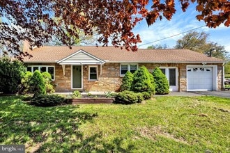 Building Photo - 1217 Caln Meetinghouse Rd