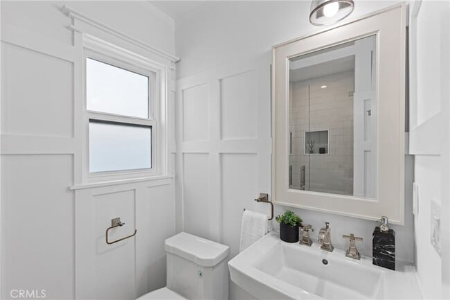 Building Photo - 12947 La Maida St