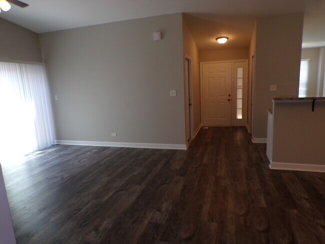 Building Photo - 1823 Shetland Rd