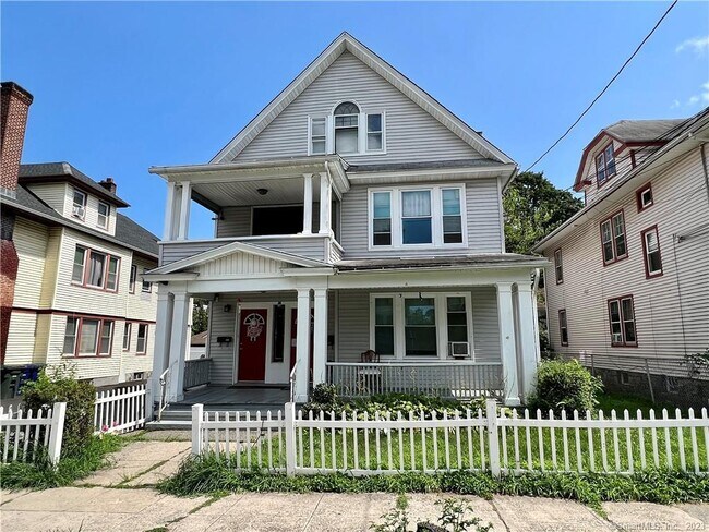 Primary Photo - 143 Herkimer St