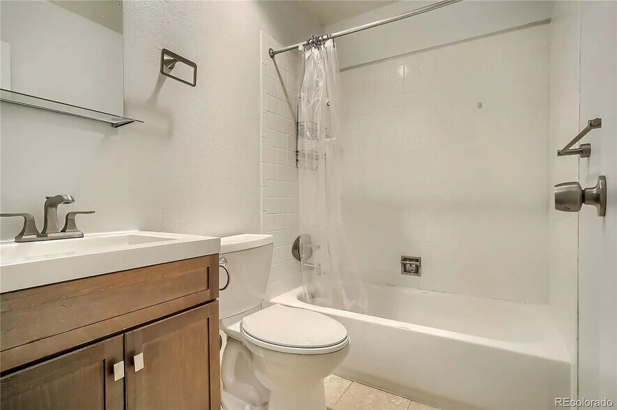 Building Photo - 4110 Hale Pkwy