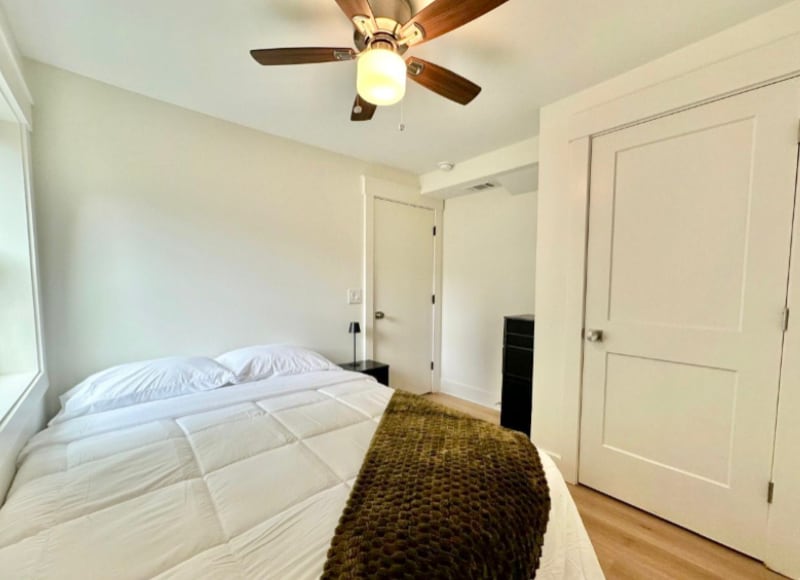 Primary Photo - 1313 Live Oak St