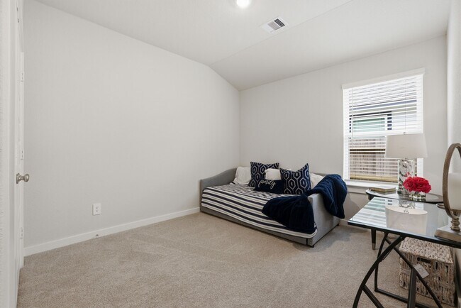 Building Photo - 16687 Sterling Clf St