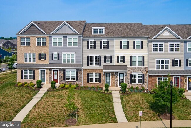 Building Photo - 6310 Berkley Bridge Pl
