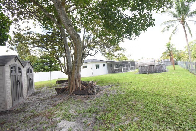 Building Photo - 22047 Caldera Ave