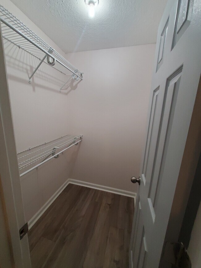 Building Photo - 1004 Egret Ct