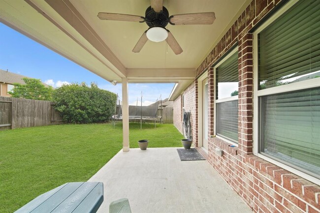 Building Photo - 20746 Redbud Rain Dr