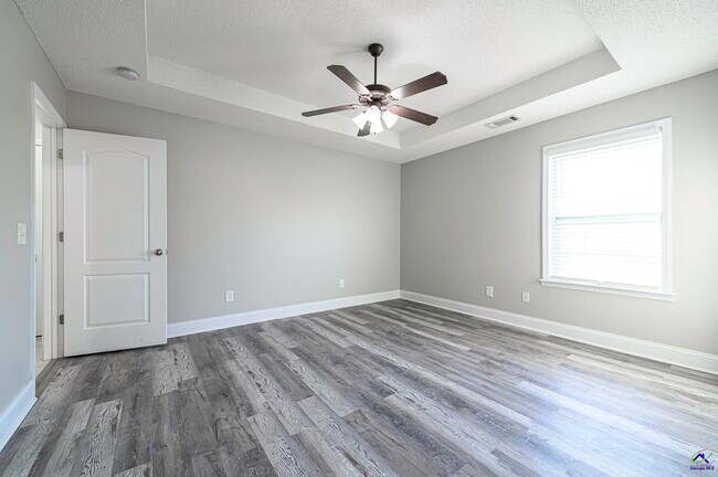 Building Photo - 307 Nile Ln