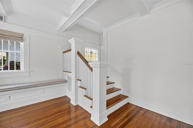 Building Photo - 3003 W Harbor View Ave