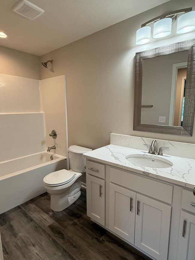 Building Photo - 2 Bedroom/2.5 Bath ranch townhome with 2 stall garage located in SE Lincoln