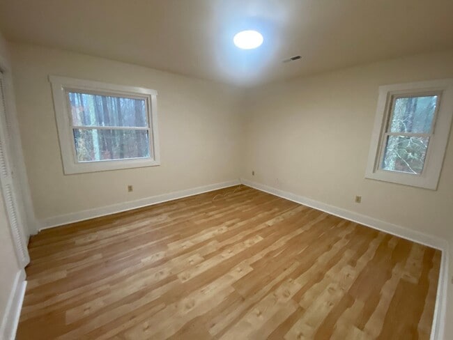 Building Photo - Country living in Glen Allen three bedroom...