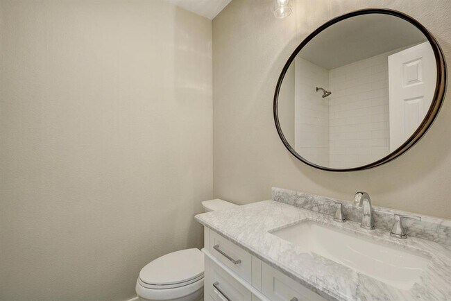 Building Photo - 2522 Carlow Dr