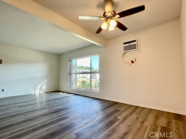 Building Photo - 1811 W Sallie Ln