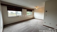 Building Photo - Beautiful 1 BD | 1 BA Apartment with a View - Near OHSU Campus!