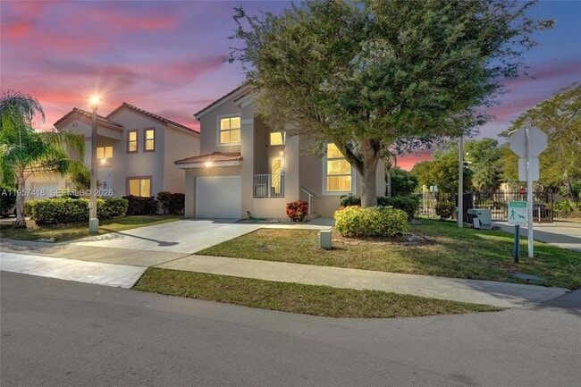 Building Photo - 2001 Barcelona Terrace