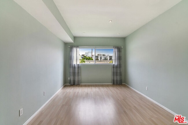 Building Photo - 11920 Dorothy St