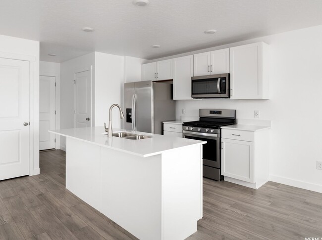 Building Photo - Brand-New Beautiful 3 Bedroom 2 Bathroom C...