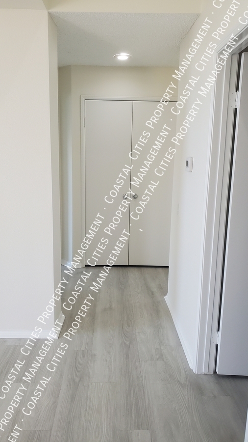 Building Photo - 3121 Genoa-B