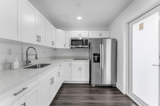 Building Photo - 12205 SW 42nd St