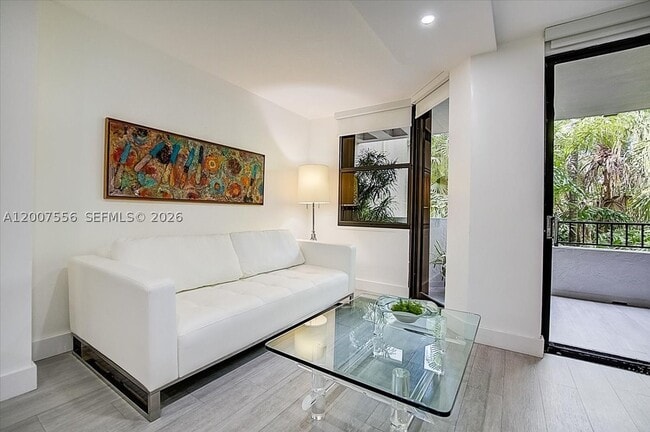 Building Photo - 276 Crandon Blvd