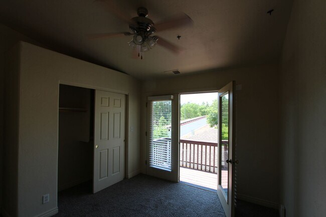 Building Photo - $500 Off Move-In Special – Spacious 4-Bed ...