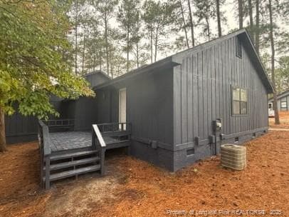 Building Photo - 3541 Torbay Dr