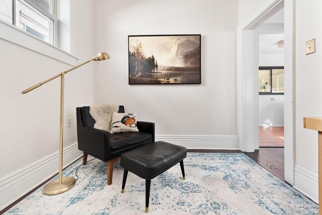 Building Photo - Sunny Two-Story Wash Park Bungalow