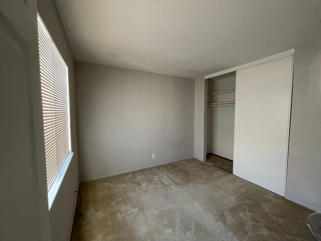 Building Photo - 309 Cravens Ct