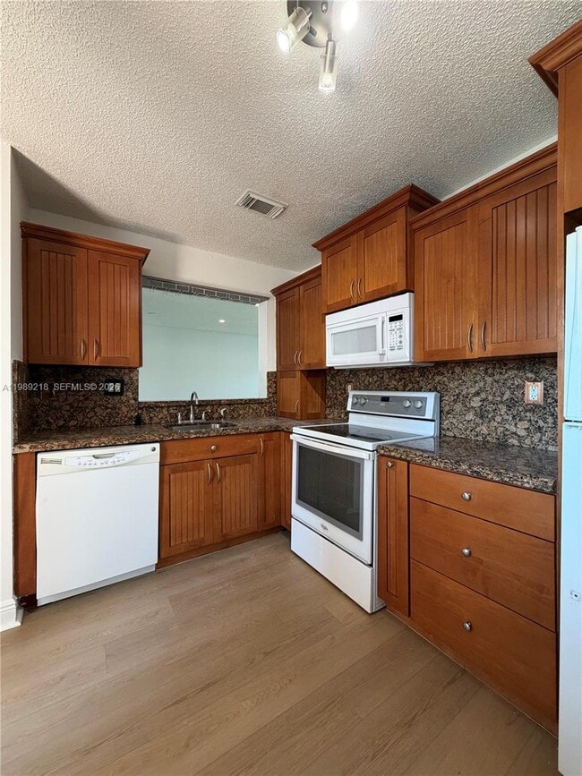 Building Photo - 4768 NW 114th Ave