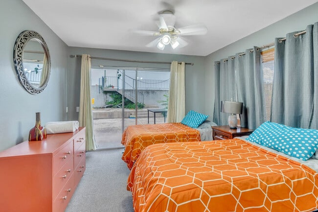 Building Photo - 665 Columbus St E