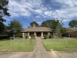 Building Photo - 13936 Cayuga Dr