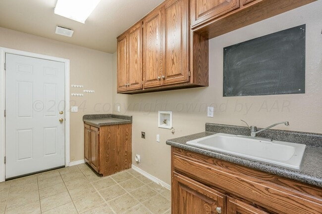 Building Photo - 15702 Outback Trail