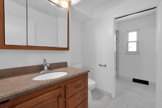 Building Photo - 1414 Shanley Dr